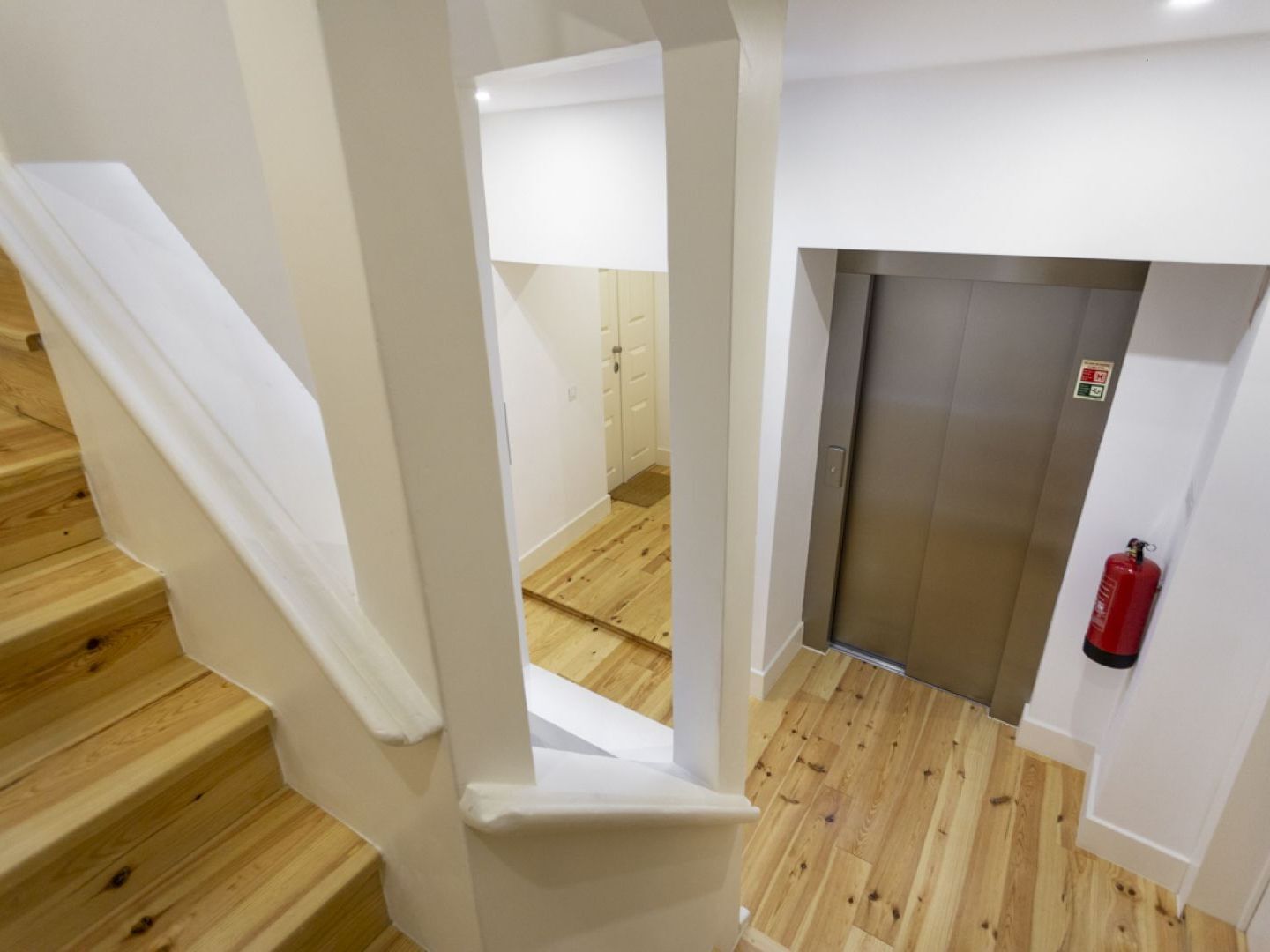 Apartamento Altido Chic 1br Apt With Balcony Close By Graça Viewpoint&tram Stops Lisboa
